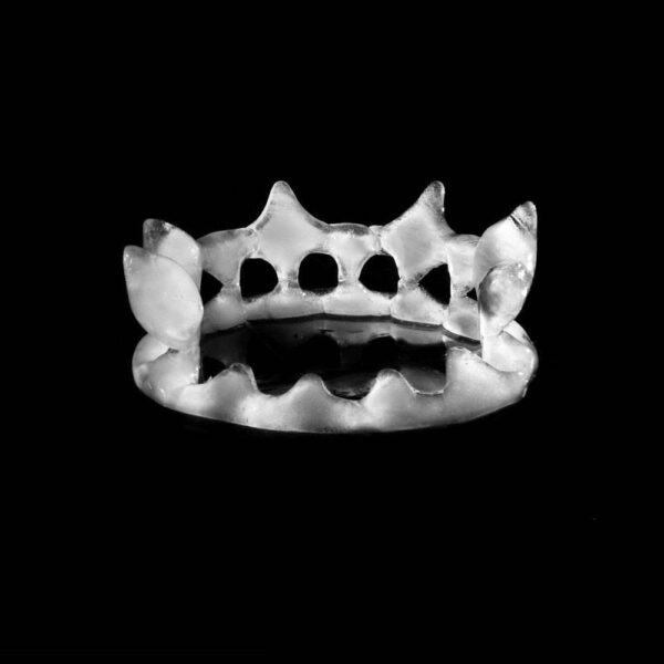 318131 Peace Monarchy