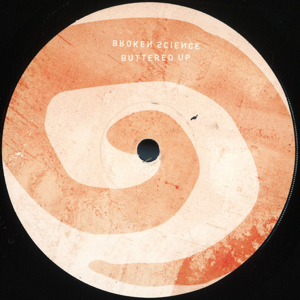 COB21_1_600 Snake Charmer