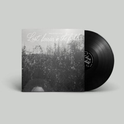 CHXIV021_1_600 Lost berries in the fields